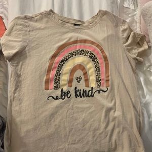 Cute t shirt! Very comfy!